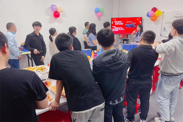 K7彩票伟业uv打印机厂家三月生日会